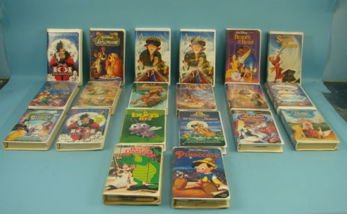 Lot of 20 Used Disney VHS Tapes Alladin Cinderella Pinocchio Sleeping Beauty