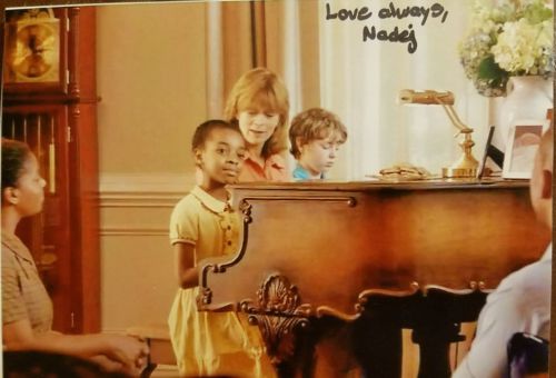 Nadej Bailey from Resurrection signed 5x7 Autograph