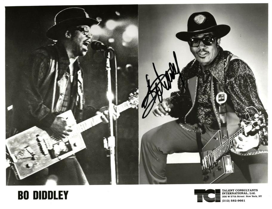 BO DIDDLEY AUTOGRAPH-SIGNED B-W PHOTO 8 X 10 VG