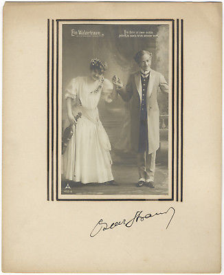 Oscar STRAUS / Autograph signature on mount below vintage postcard Signed