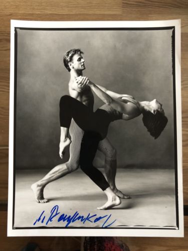 AUTOGRAPED In Person Signed MIKHAIL BARYSHNIKOV 1991