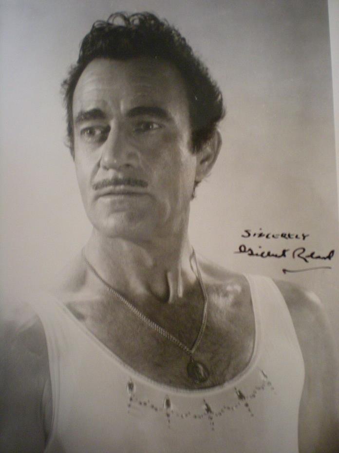 HAND SIGNED VINTAGE PHOTO  GILBERT ROLAND-STARRED IN 