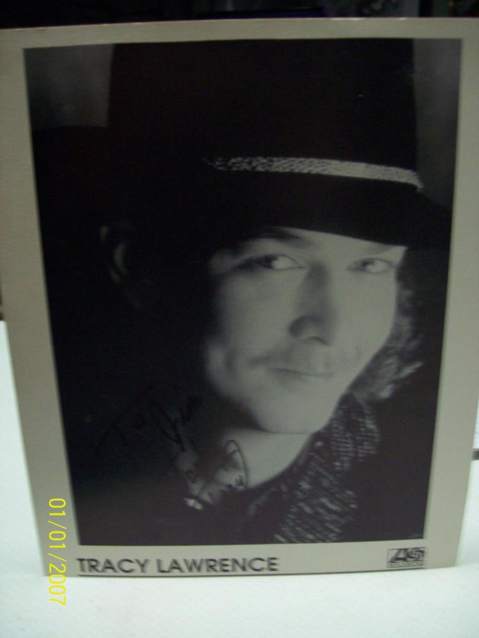 Tracy Lawrence AUTOGRAPHED photograph