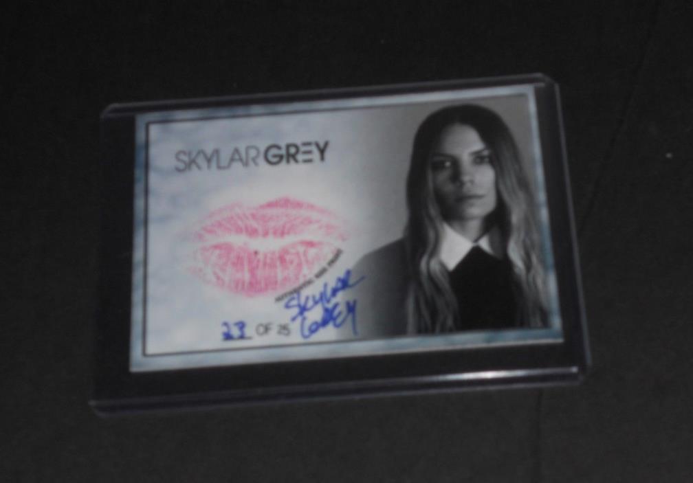 SKYLAR GREY Autograph Signed KISS PRINT CARD 23 of 25