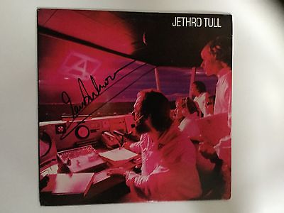 Jethro Tull Ian Anderson signed A lp