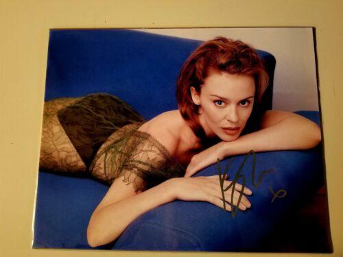 Kylie Minogue Autographed 8x10 Photo 