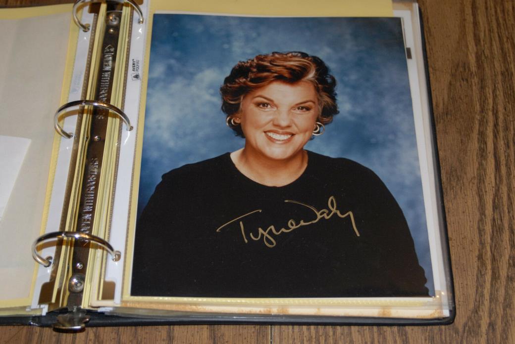 Tyne Daly Authentic Signed 8x10 Photo Autographed Original REAL