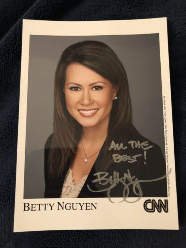 CNN Betty Nguyen Signed Autographed 5x7 Photo Newsroom Rare Christmas Sale 12/19