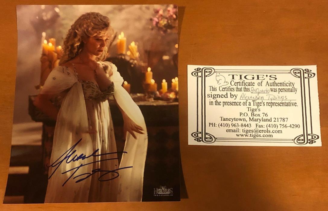 ALEXANDRA TYDINGS SIGNED AUTOGRAPHED 8