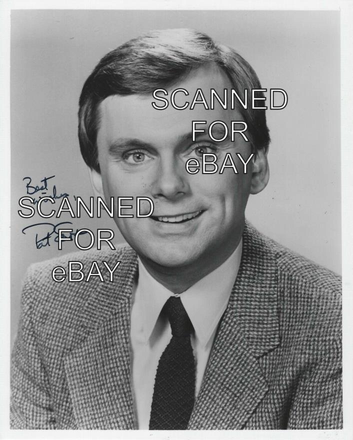 PAT SAJAK SIGNED BLACK AND WHITE GLOSSY PHOTOGRAPH