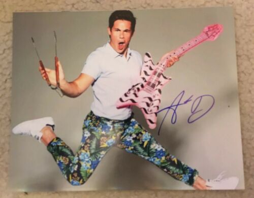 Adam Devine Autograph Signed 8 X 10 Photo - Workaholics - Pitch Perfect