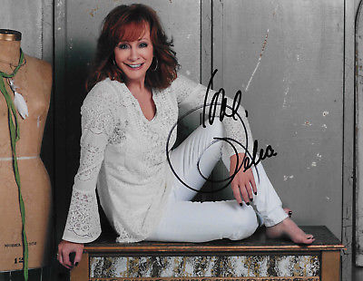 Reba McEntire 8.5x11 Signed Autograph RP [Mint]
