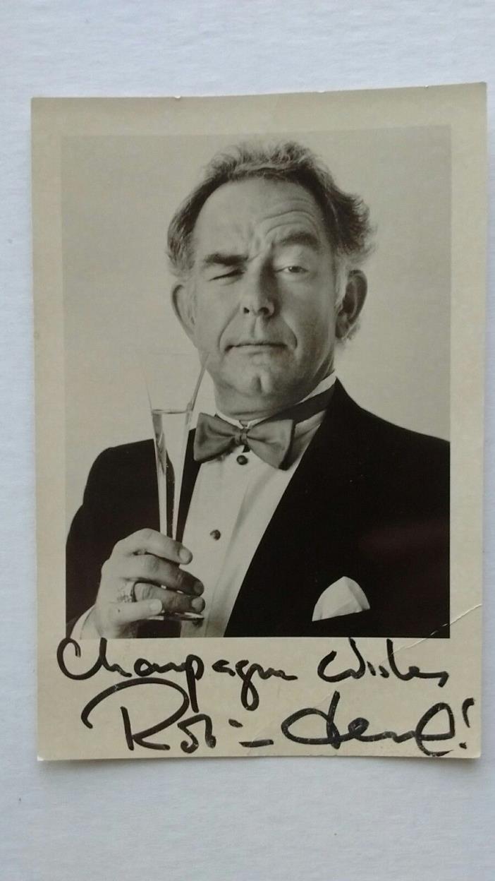 Robin Leach Autographed Photo 4 x 6