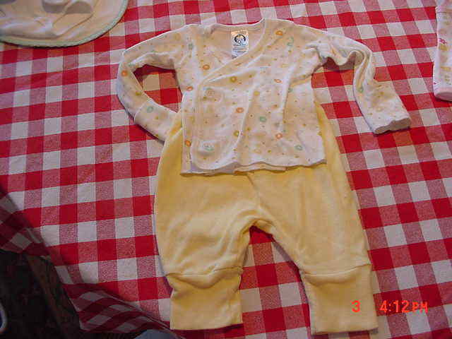 BABY CLOTHING GERBER 2 PIECE SET- UP TO 12 LBS