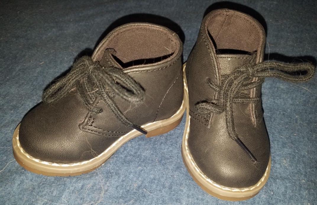 Baby Shoes - BOY Black Boots Size TODDLER 4