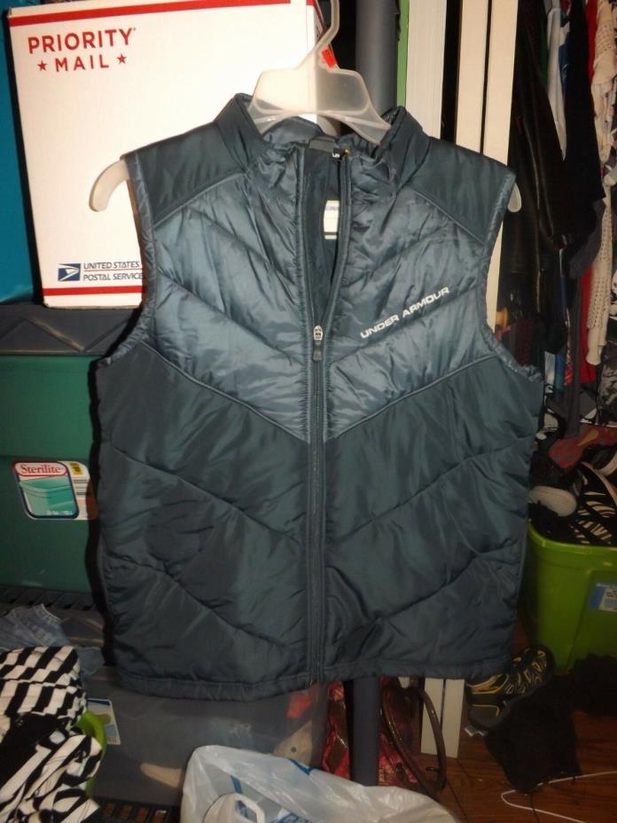 Under Armour size Large Youth green zip front puffer vest