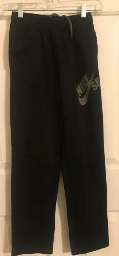 Boy’s Nike sb pants size large 12-13 years Black cuff bottoms very soft