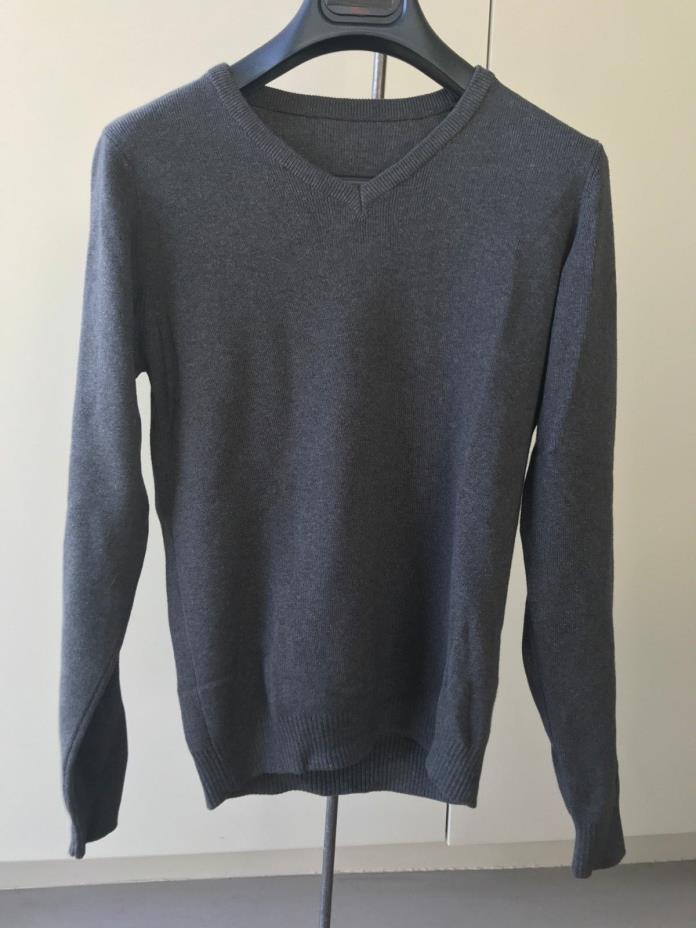 Boys long-sleeve gray v-neck sweater, approx size 10 (fits 31-32in chest)