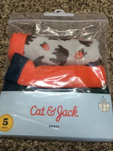 Cat & Jack Boy's 4 Pack Classic Briefs. Size: Large (12-14).