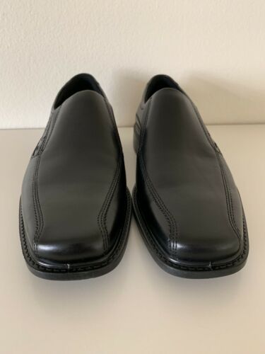NIB! Men's Ecco New Jersey Slip On Shoes. Black.  Men's size 43 EU (Size 10 US)