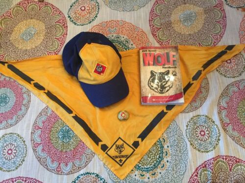 Wolf Cub Scouts BSA Book Slide Neckerchief Cap / Hat scouting uniform set