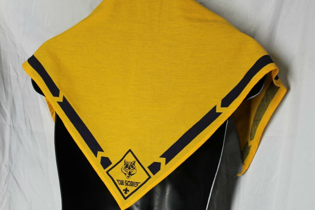 VTG Boy Scouts Of America Cub Scouts Wolf Black/Yellow Neckerchief Bandana Scarf