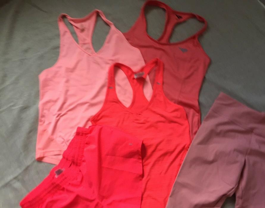 Lot of 5 activewear 3 tops and 2 bottoms Size S
