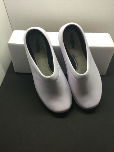 Landau Unisex New Moisture Wicking Secure Fit Sockliner Casual Shoes. COMFORT