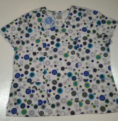 Simply Basic Women's V-Neck White with Flowers Short Sleeve Scrub Top XL