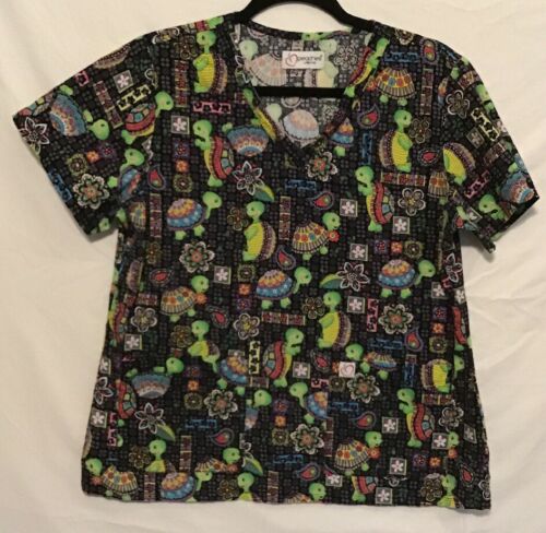 Turtles Mosaic Scrub Top M medium Womens 2 Pocket Peaches Uniforms bright