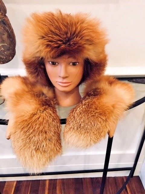 MINT RED FOX CAYOTE TURKIS TUKKU FUR HAT UNISEX&MATCHING MITTENS APRES SKI  SET