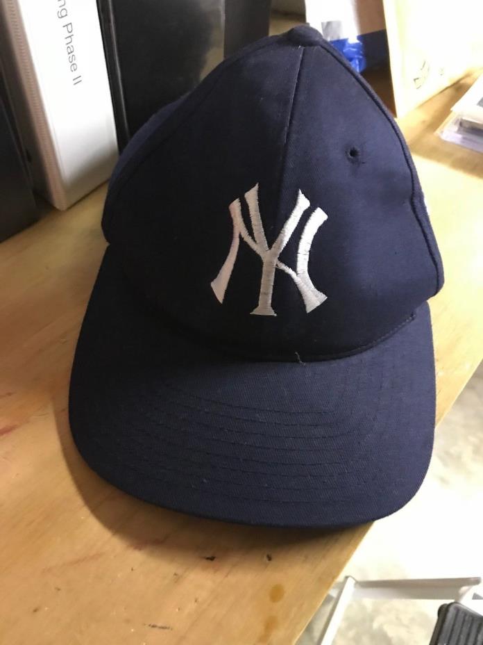 New York Yankees hat - one size fits all snaps in back, cotton, old style