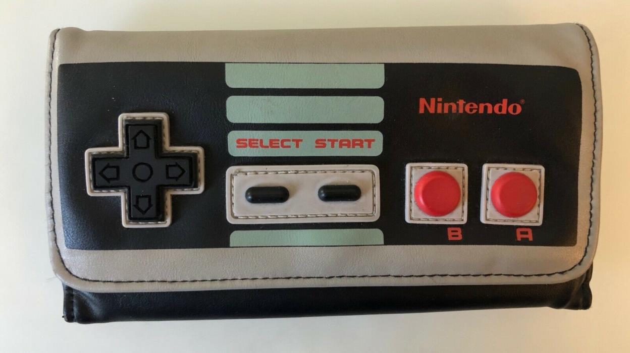 Classic Nintendo Controller Flap Wallet Retro NES System Used