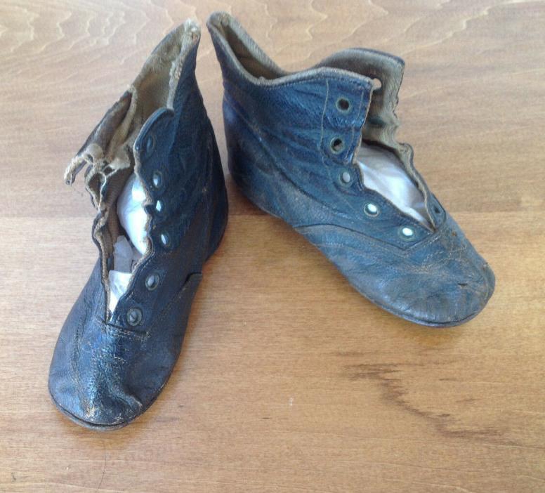 Antique Black Leather High 5 hole  Lace up baby shoes early 1900 's