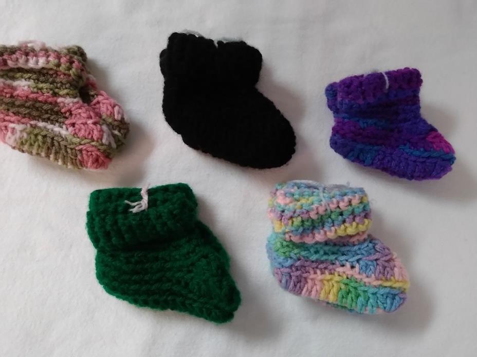 HANDMADE CROCHETED  BOOTIES  NEW   SET OF 5  GROUP A