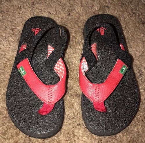 Sanuk Yoga Mat Girls Boys Size 8 / 9 Sandals Red Black Shoes Flip Flop