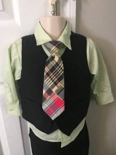 Starting Out Boys 4 piece Suit Tie Vest EUC Size 18 months