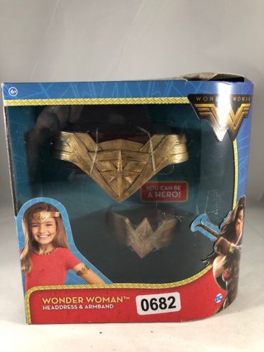 Mattel DC Comics Wonder Woman Headdress & Armband