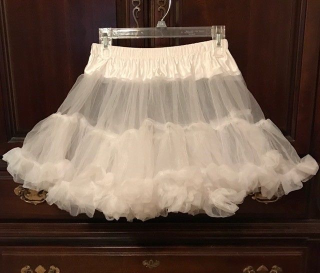 White Adult Tutu Halloween Accessory ~ one size fits most ~ EUC