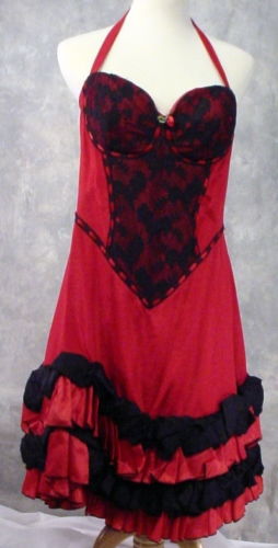 RED TAFFETA WITH BLACK LACE SIZE LARGE  OLD TIME PHOTOS REENACTMENT   COSTUME