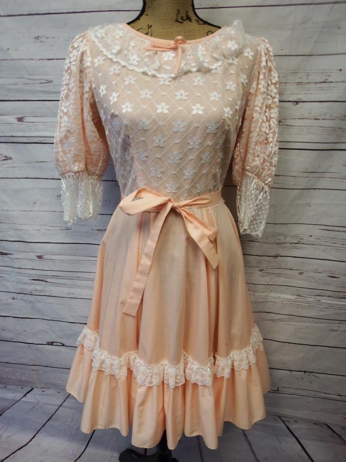 Vintage 70s Rockabilly Square Dance Dress Peach with Lace Sleeves