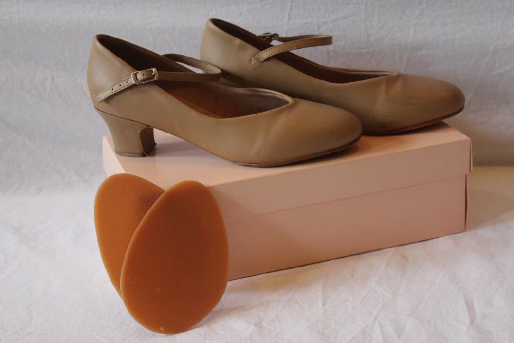 Bloch Jazz shoes, Tan, size 8.5