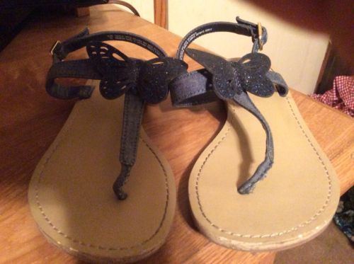 Childrens Place Size 12 Sandals In Guc