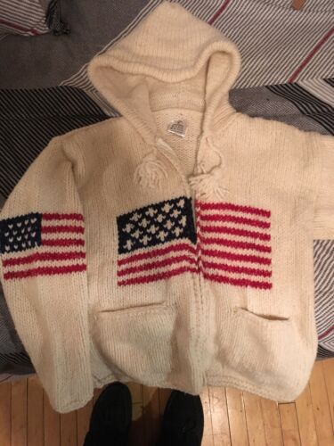 CHILDRENS HAND MADE GIRLS/BOYS AMERICAN FLAG SWEATER SIZE 8