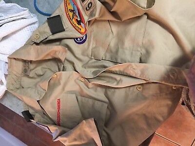 ----- Boy  Scouts of America  tan short   sleeve shirt men's Small