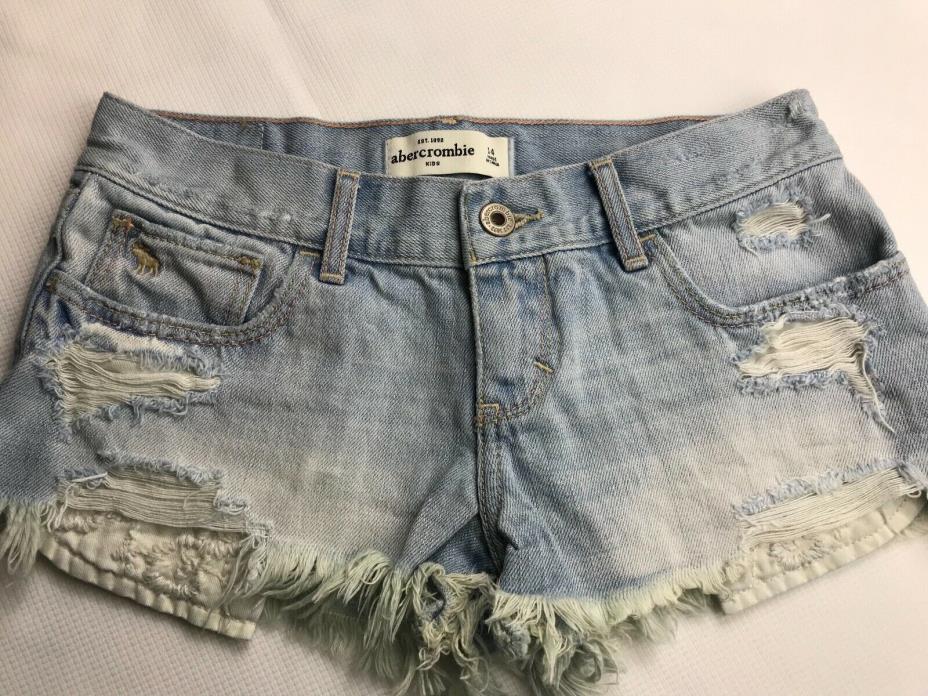 ABERCROMBIE AND FITCH   JEANS SHORTS DISTRESSED  EUC   SZ 14