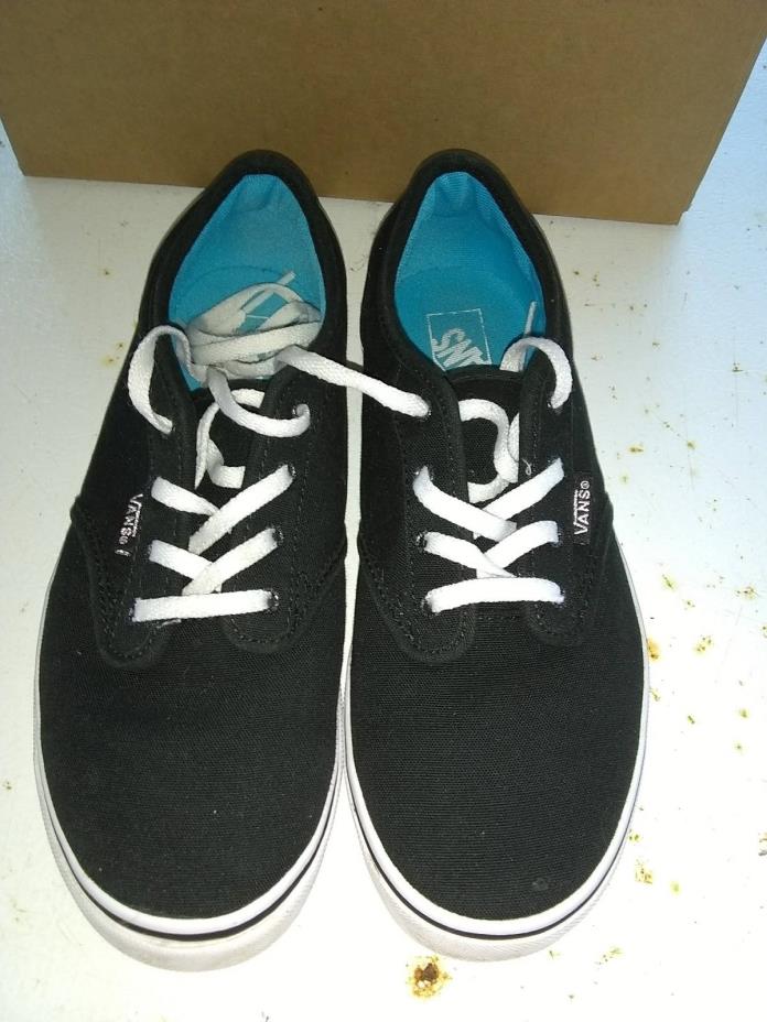 Black Off The Wall Skateboard Vans With White Soles & Laces ~ Size 4.5