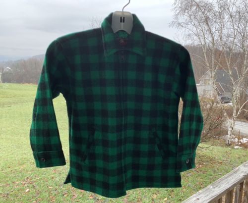 Boy’s 10 Johnson Woolen Mills Green / Black 1” Buffalo Plaid Zip Up Jack Shirt
