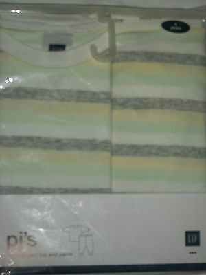 Baby Gap Long Sleeved Striped PJs Pajamas Set Sz 4 years Gray Yellow Green Grey