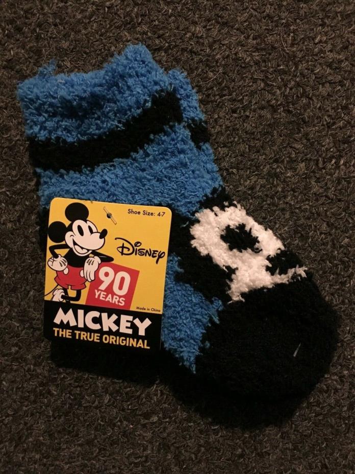 NWT 2 Pairs Disney Fuzzy Socks Mickey Mouse Youth Kids 4-7